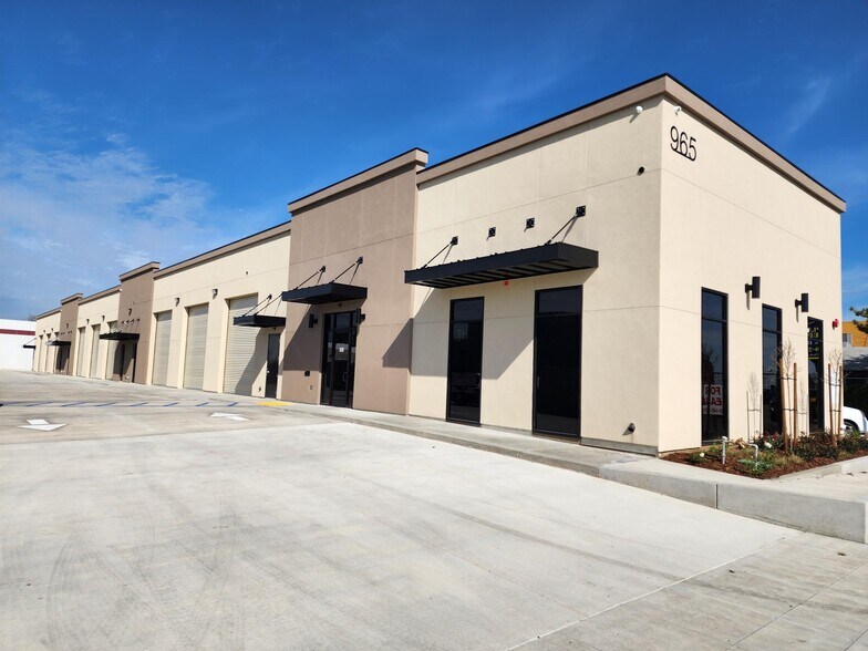 Primary Photo Of 965 Barstow Ave, Clovis Industrial For Lease