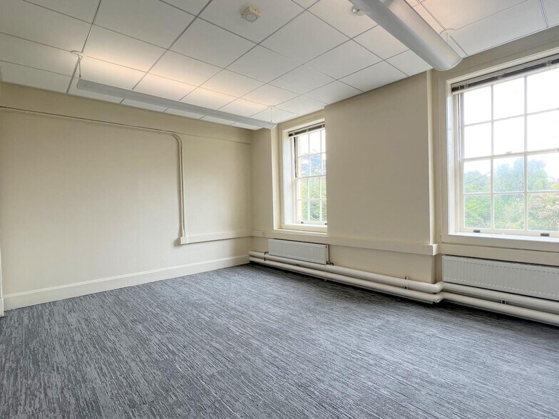 More Photos Of 1808 Wedemeyer St, San Francisco Office For Lease
