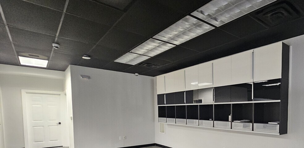 More Photos Of 5017 Colleyville Blvd, Colleyville Office For Sale