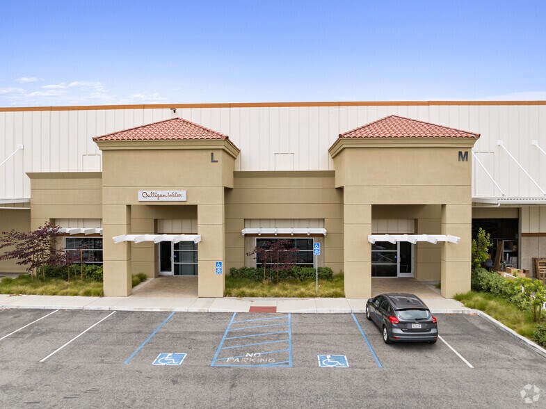 More Photos Of 3233 E Mission Oaks Blvd, Camarillo Industrial For Sale