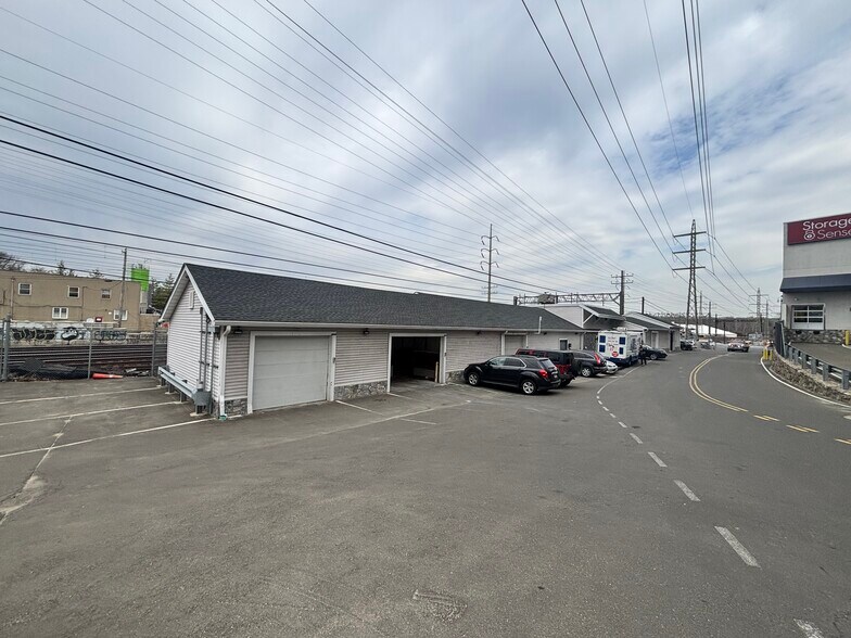 More Photos Of 317 Courtland Ave, Stamford Land For Lease