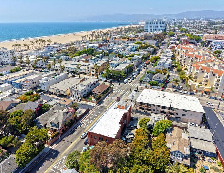 More Photos Of 101 Dudley Ave, Venice Apartments For Sale