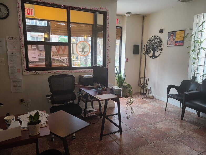 More Photos Of 516 51st St, West New York Office Residential For Lease