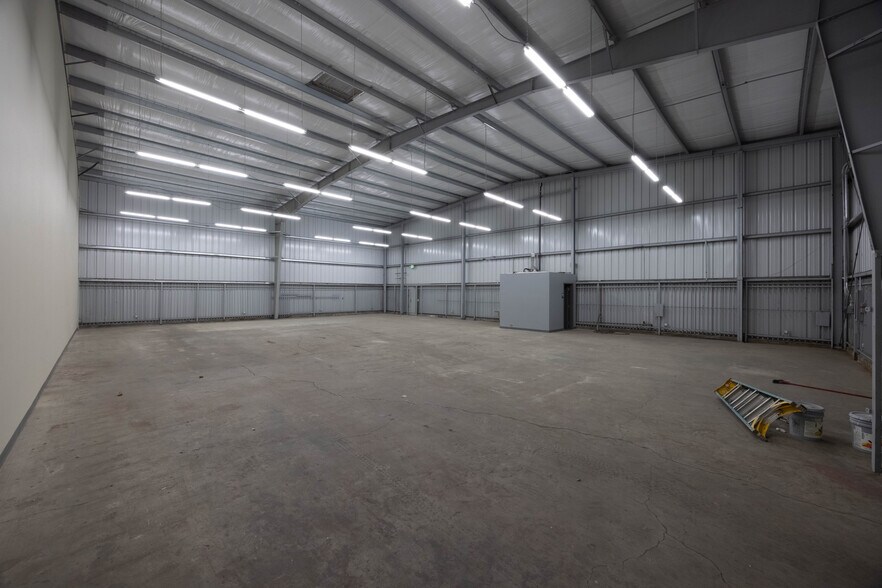 More Photos Of 326-330 W 58th St, Los Angeles Warehouse For Sale