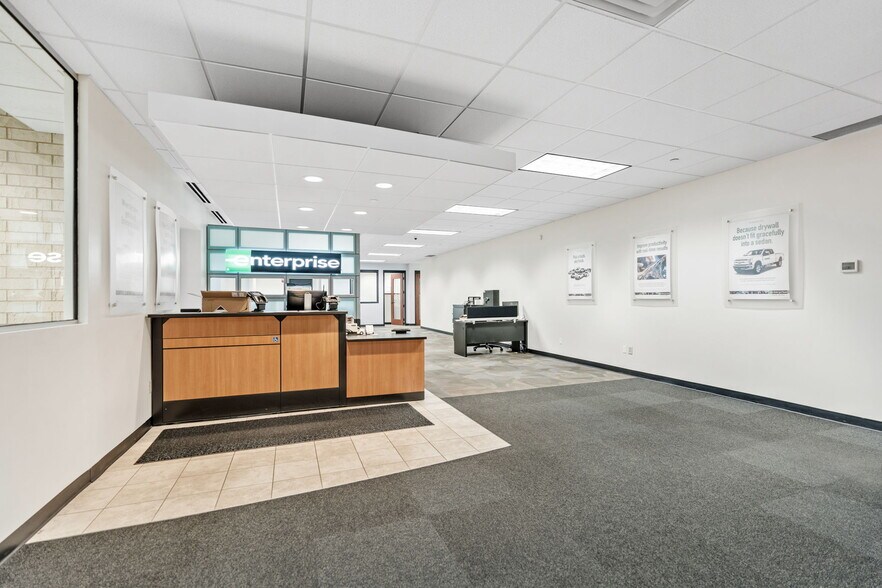 More Photos Of 2905 Lexington Ave S, Eagan Flex For Sale