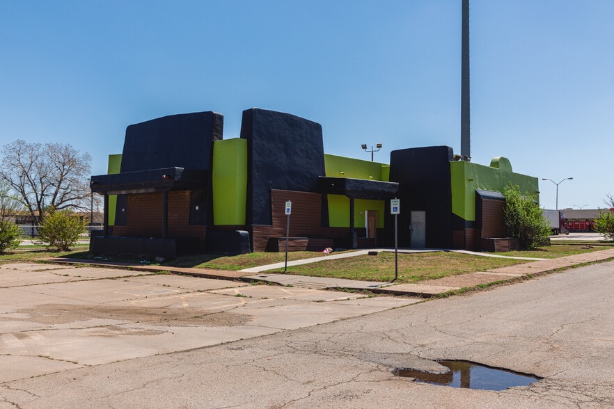 More Photos Of 4416 SE 44th St, Oklahoma City Fast Food For Sale