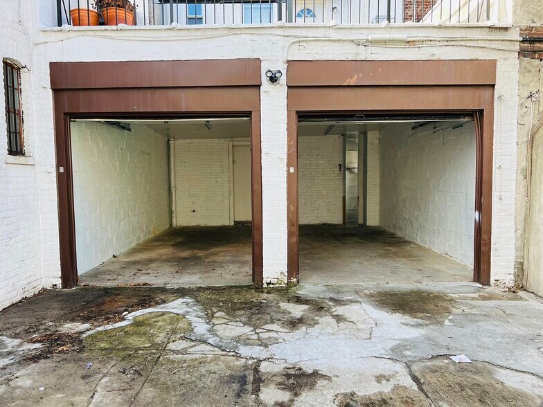 More Photos Of 4117 31st Ave, Astoria Storefront Retail Office For Lease