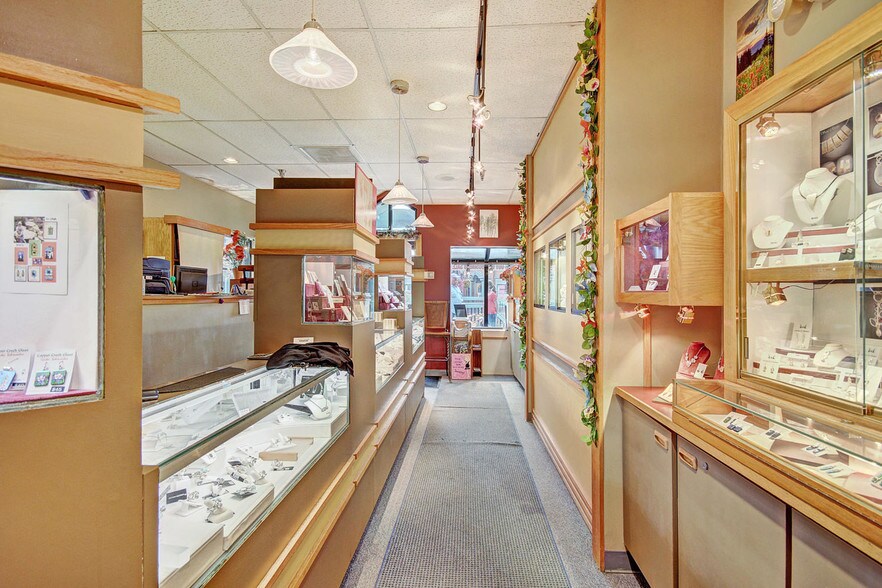 More Photos Of 100 N Main St, Breckenridge General Retail For Sale