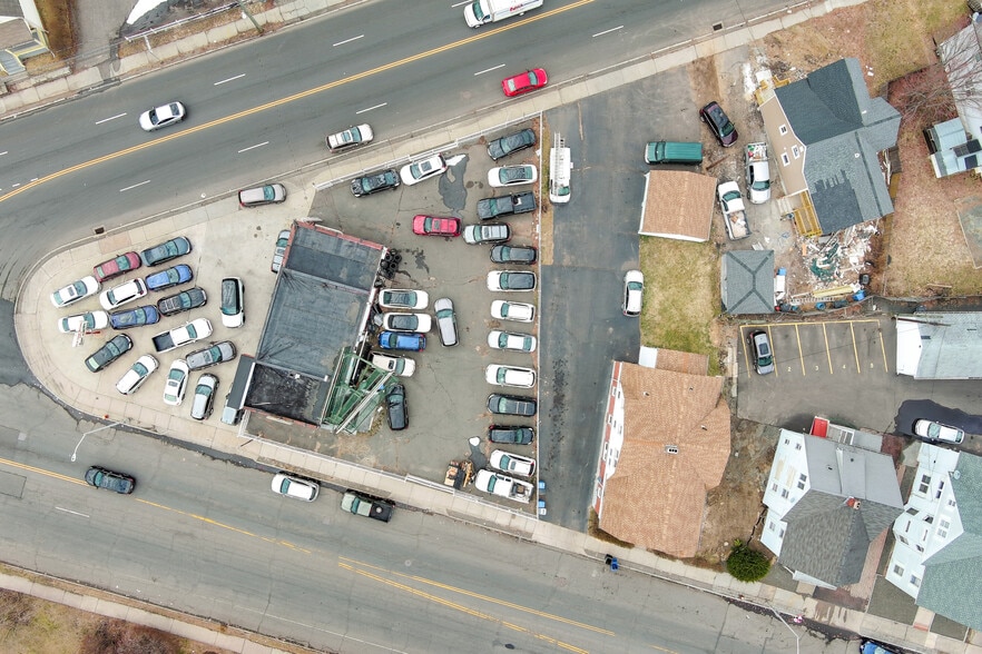 More Photos Of 385 New Park Ave, Hartford Auto Repair For Sale