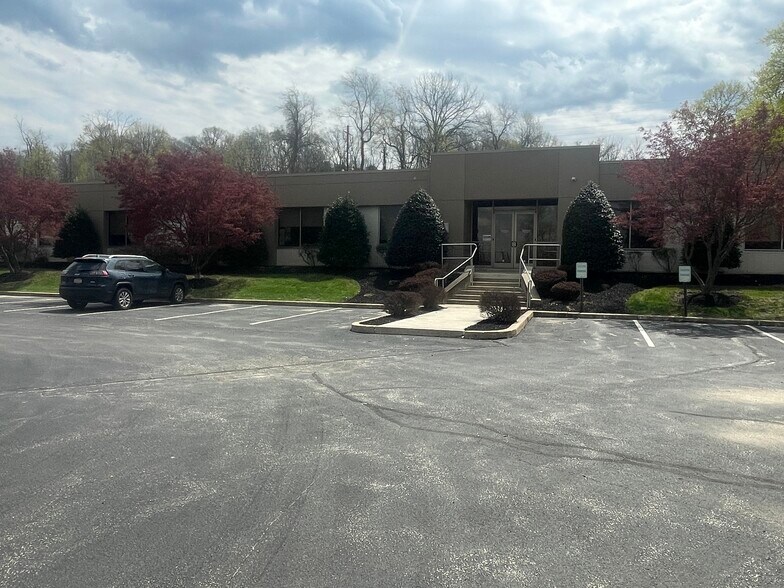 More Photos Of ,  Office For Sale