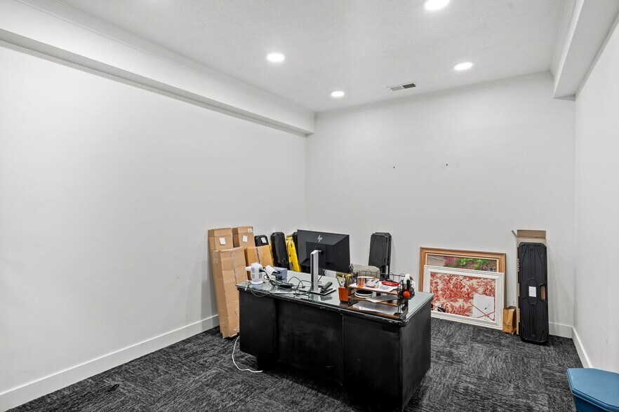 More Photos Of 2550 Washington Blvd, Ogden Office For Lease