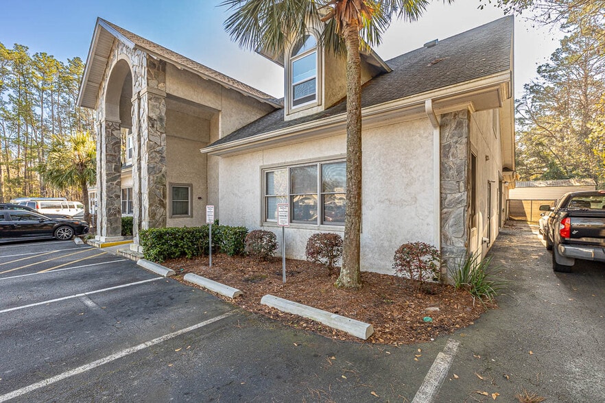 More Photos Of 124 Chapel Crossing Rd, Brunswick Office For Lease