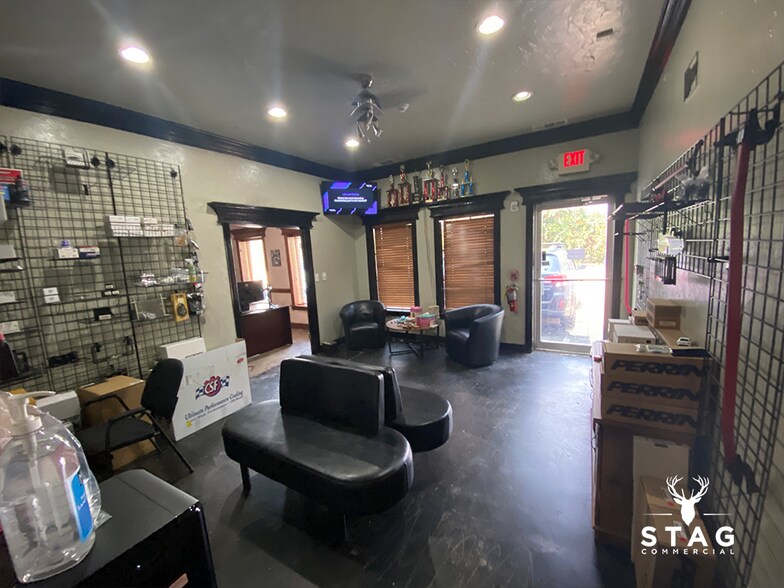 More Photos Of 2807 Justin Rd, Flower Mound Unknown For Lease