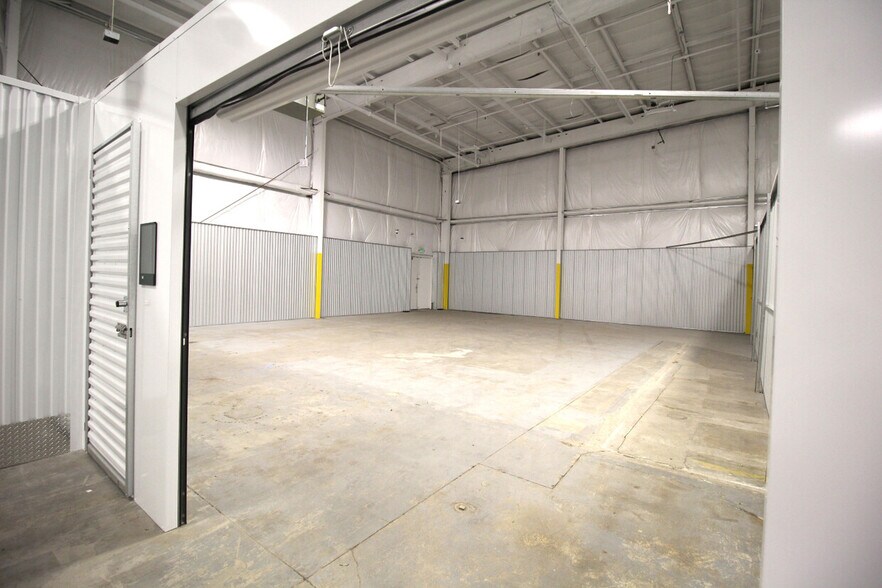 More Photos Of 1133 Polk Ave, Nashville Light Distribution For Lease