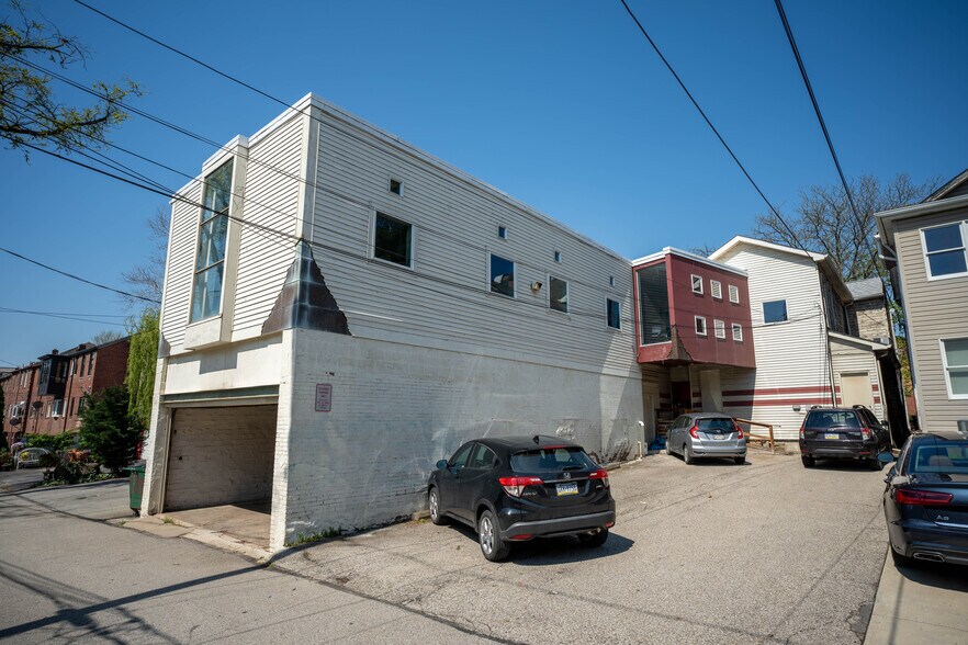 More Photos Of 5880 Ellsworth Ave, Pittsburgh General Retail For Sale