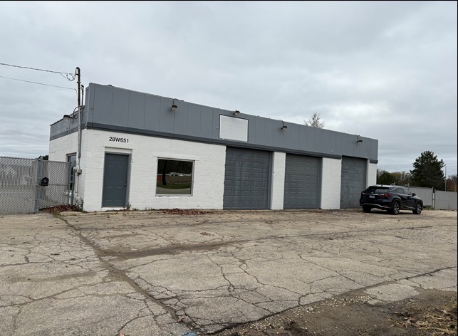 Primary Photo Of 28W651 Roosevelt Rd, Winfield Warehouse For Lease