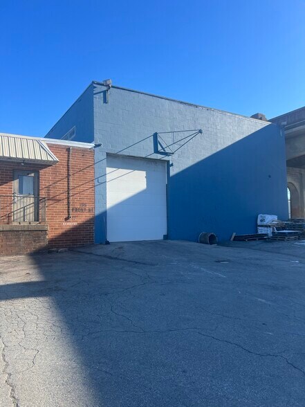 Primary Photo Of 185 N Front St, Columbia Warehouse For Sale