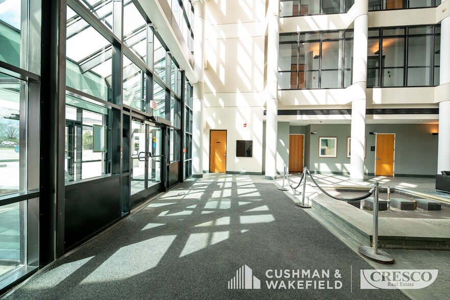 More Photos Of 23250 Chagrin Blvd, Beachwood Office For Lease