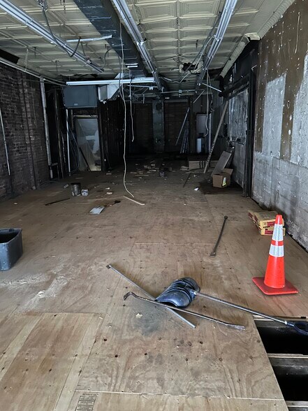 More Photos Of 12220 Liberty Ave, South Richmond Hill Storefront Retail Residential For Lease