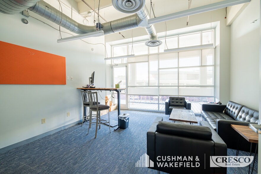 More Photos Of 737 Bolivar Rd, Cleveland Office For Lease