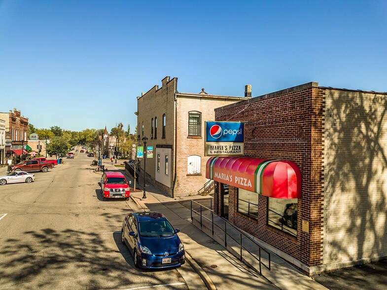 More Photos Of 134 S Main St, Oregon Restaurant For Sale