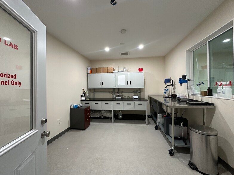 More Photos Of 580 Madison Ave, North Liberty Office For Sale