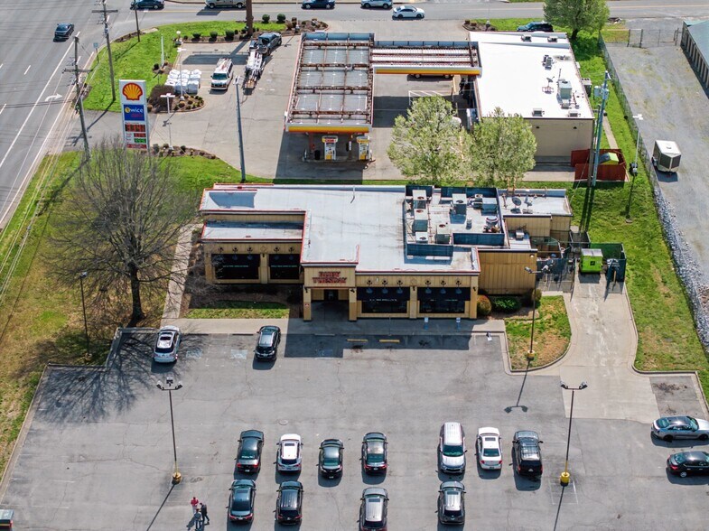 More Photos Of 1826 Fort Campbell Blvd, Clarksville General Retail For Lease