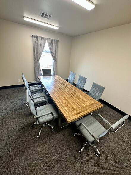 More Photos Of 301 S Sara Rd, Mustang Office For Sale