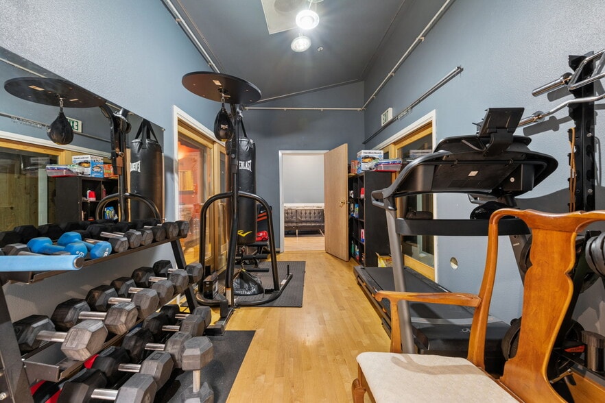 More Photos Of 825-829 27th Ave, Oakland Manufacturing For Sale