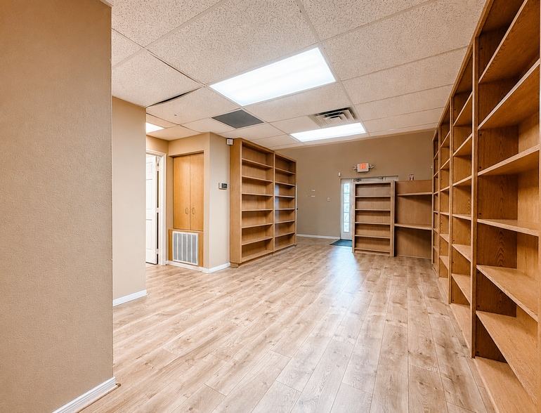 More Photos Of 1501 N Amburn Rd, Texas City Medical For Sale