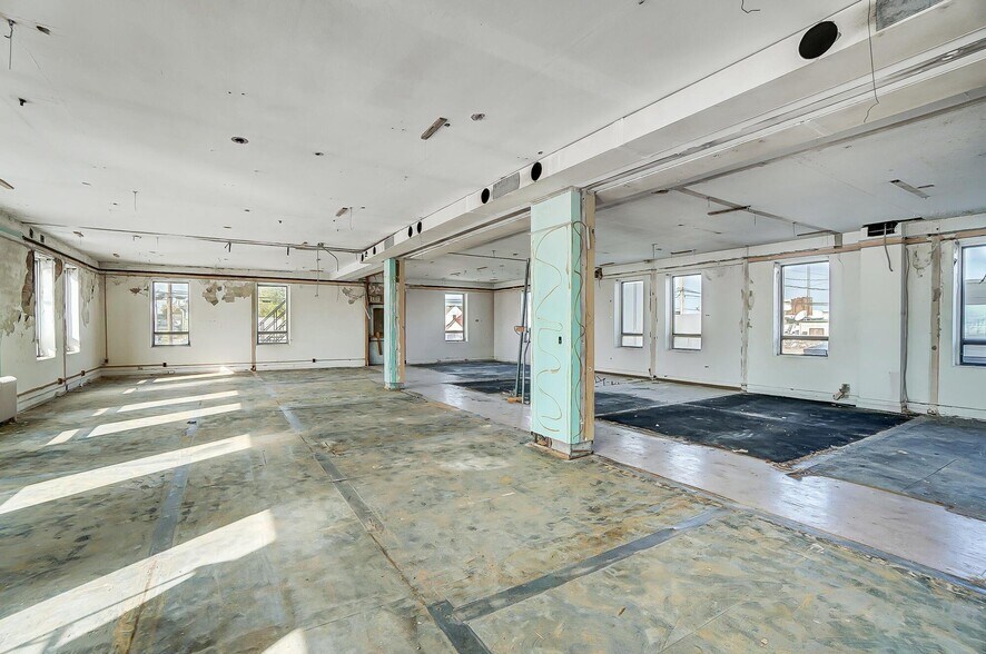 More Photos Of 311 S Main St, Celina Office For Sale