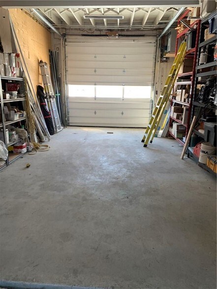 More Photos Of 255-257 Ste-anne Ave, Ottawa Warehouse For Lease