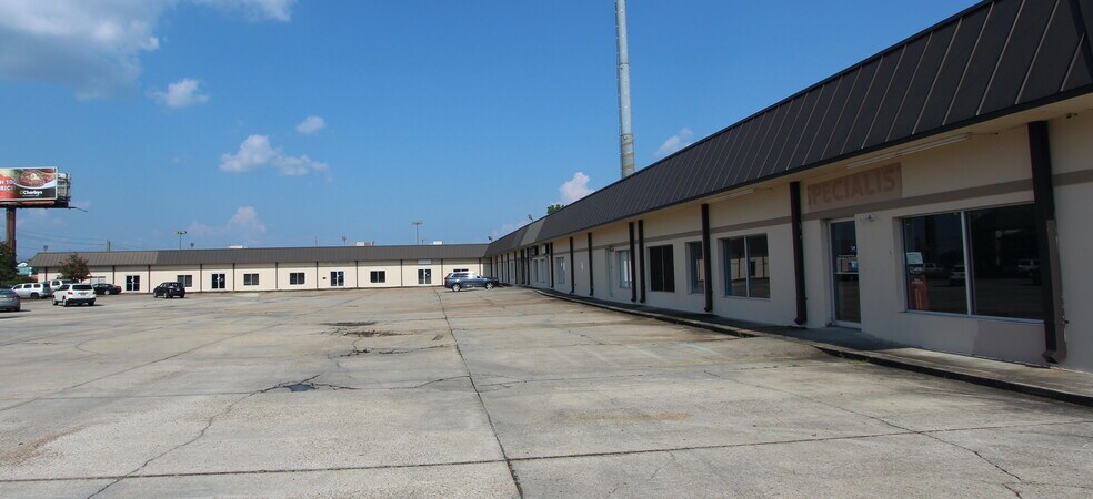 More Photos Of 6026-6030 Hwy 98, Hattiesburg Storefront For Lease