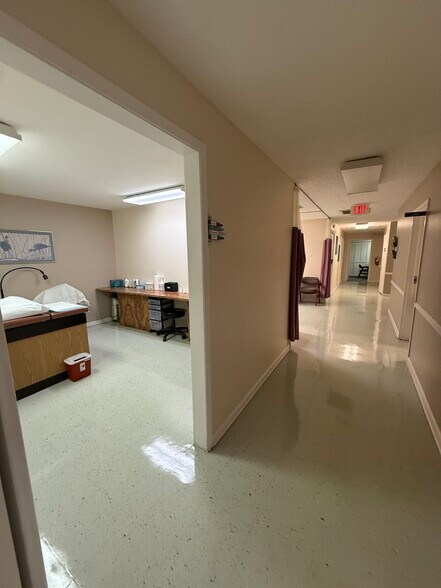 More Photos Of 28960 US Highway 19 N, Clearwater Medical For Sale
