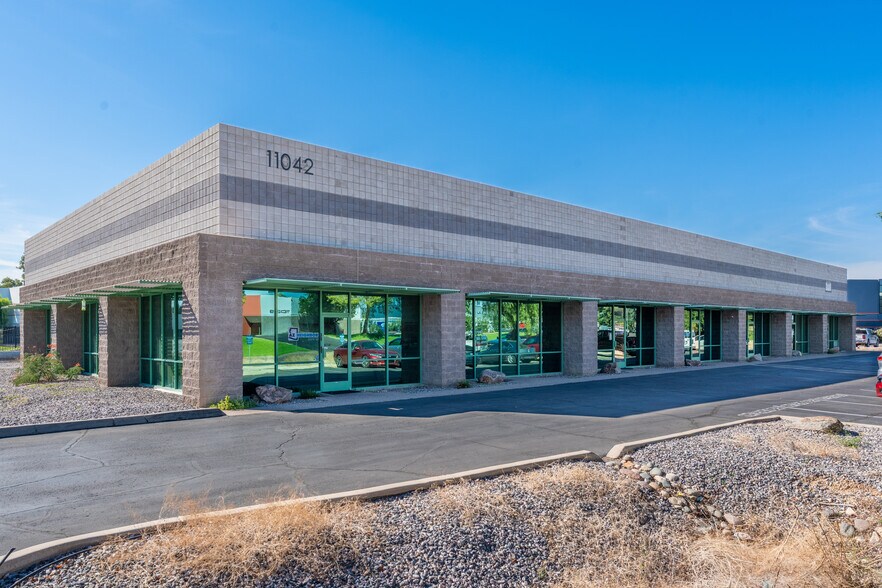 More Photos Of 11042 N 24th Ave, Phoenix Manufacturing For Lease