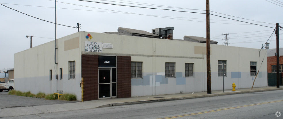 Primary Photo Of 3320 Fruitland Ave, Vernon Warehouse For Lease