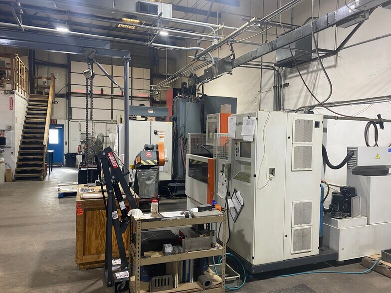 More Photos Of 1033 Cavalier Blvd, Chesapeake Manufacturing For Sale