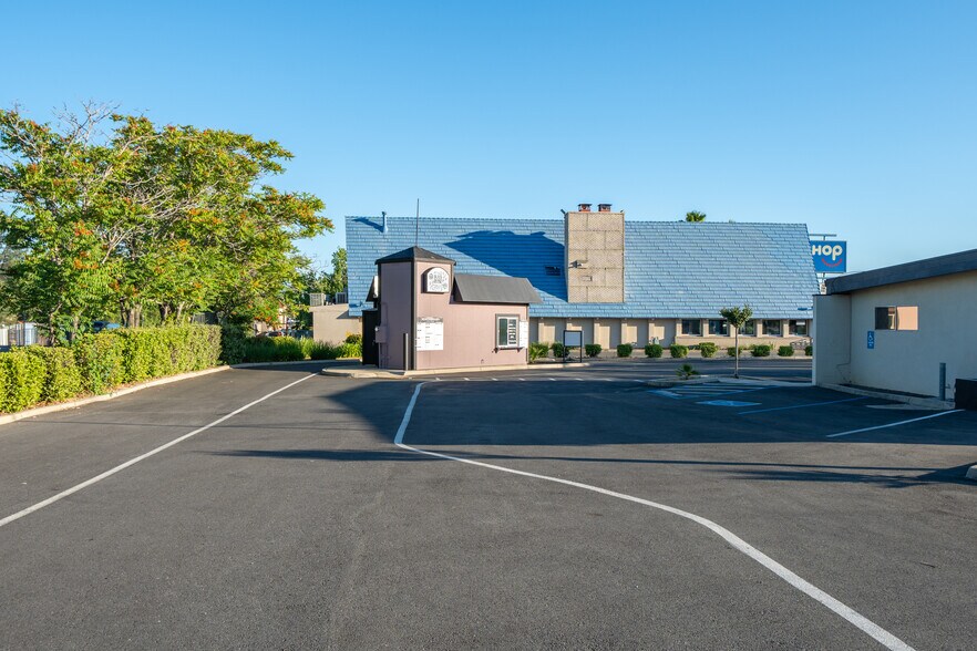 More Photos Of 2405 Hilltop Dr, Redding Medical For Sale