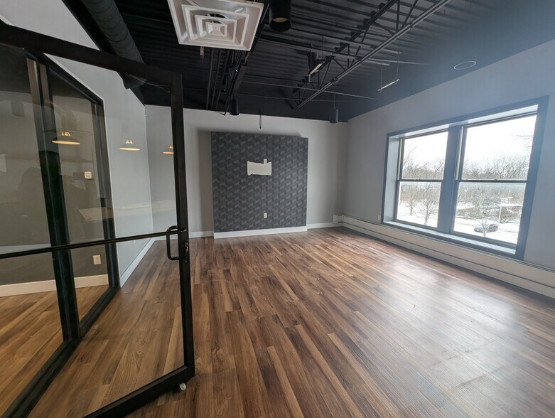 More Photos Of 29225 Chagrin Blvd, Pepper Pike Medical For Lease