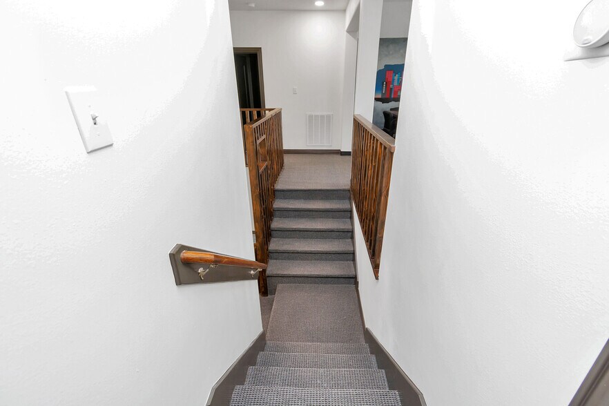 More Photos Of 8125 N Sam Houston Pky W, Houston Medical For Sale