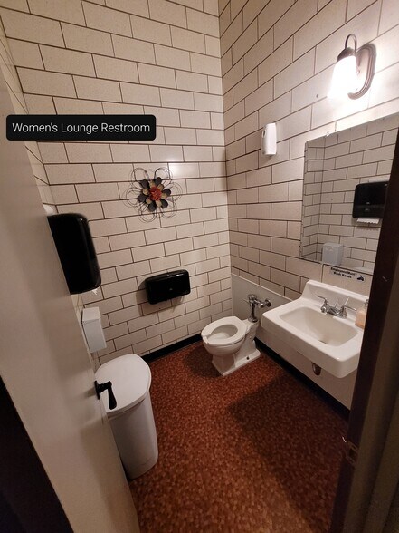 More Photos Of 615 E 3rd St, Kimball Restaurant For Sale