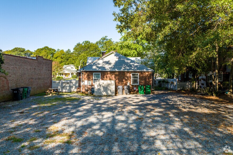 More Photos Of 2220 The Plaza, Charlotte Office Residential For Sale