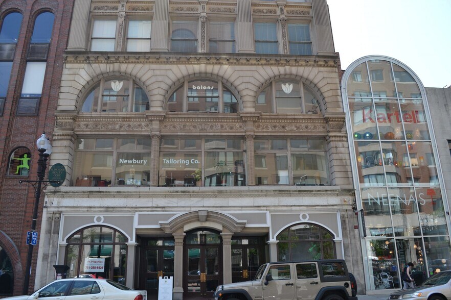 More Photos Of 376 Boylston St, Boston Storefront Retail Office For Lease