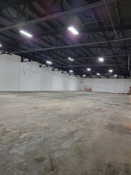 More Photos Of 14-22 River Rd, Bogota Industrial For Sale