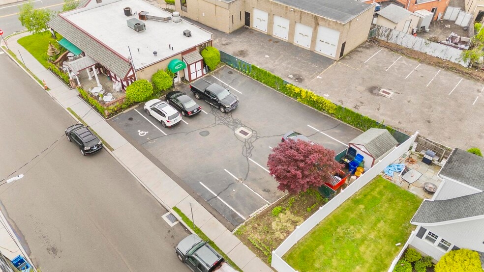 More Photos Of 186 Main St, Norwalk Restaurant For Sale