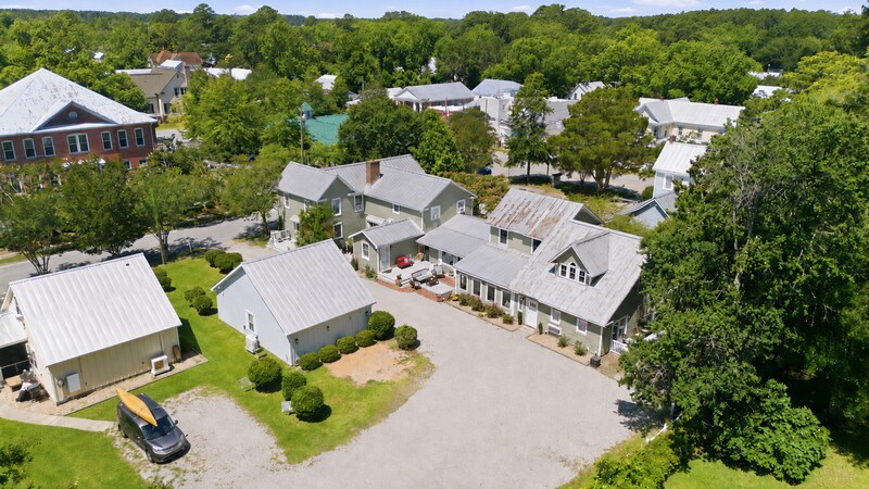 More Photos Of 508 Church St, Oriental Hospitality For Sale