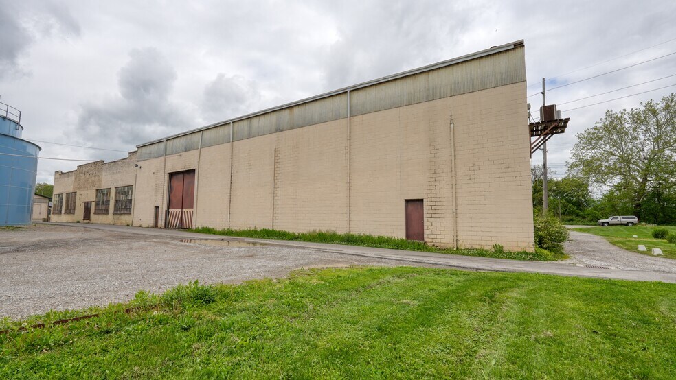 More Photos Of 120 Graham St, Zanesville Warehouse For Sale
