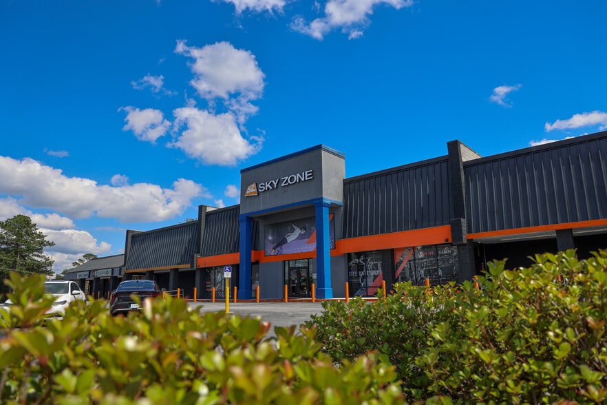 More Photos Of 3716 Gentian Blvd, Columbus Storefront For Sale
