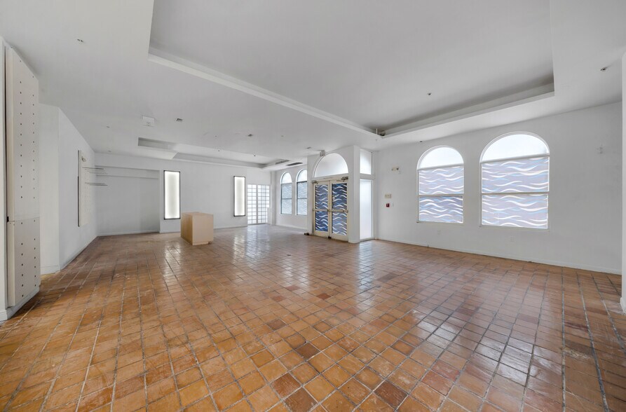 More Photos Of 727 Collins Ave, Miami Beach Apartments For Sale