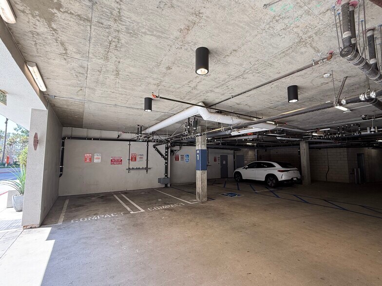 More Photos Of 5901-5921 Center Dr, Los Angeles Apartments For Lease